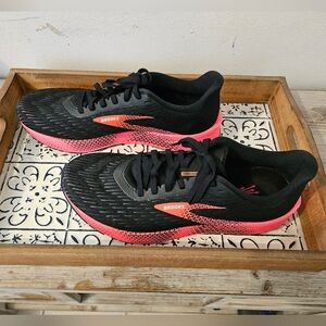 Brooks Hyperion Size 10.5
